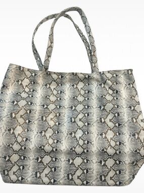 Snake Print Tote Bag in Gray and Cream